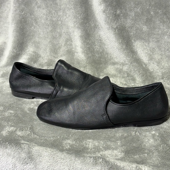 Aquatalia Revy Soft Nappa Flats Shoes - Size 8 - Made In Italy 354205 - Picture 1 of 9